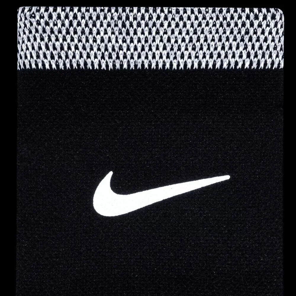 NWT Nike Spark Cushioned Ankle Black Running Socks